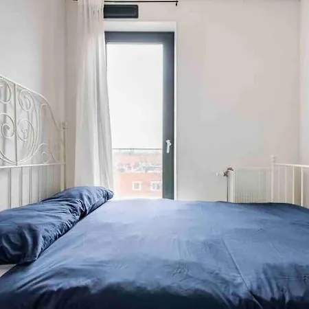 Apartment Large And Spacious 4-bedroom With Roofterras *